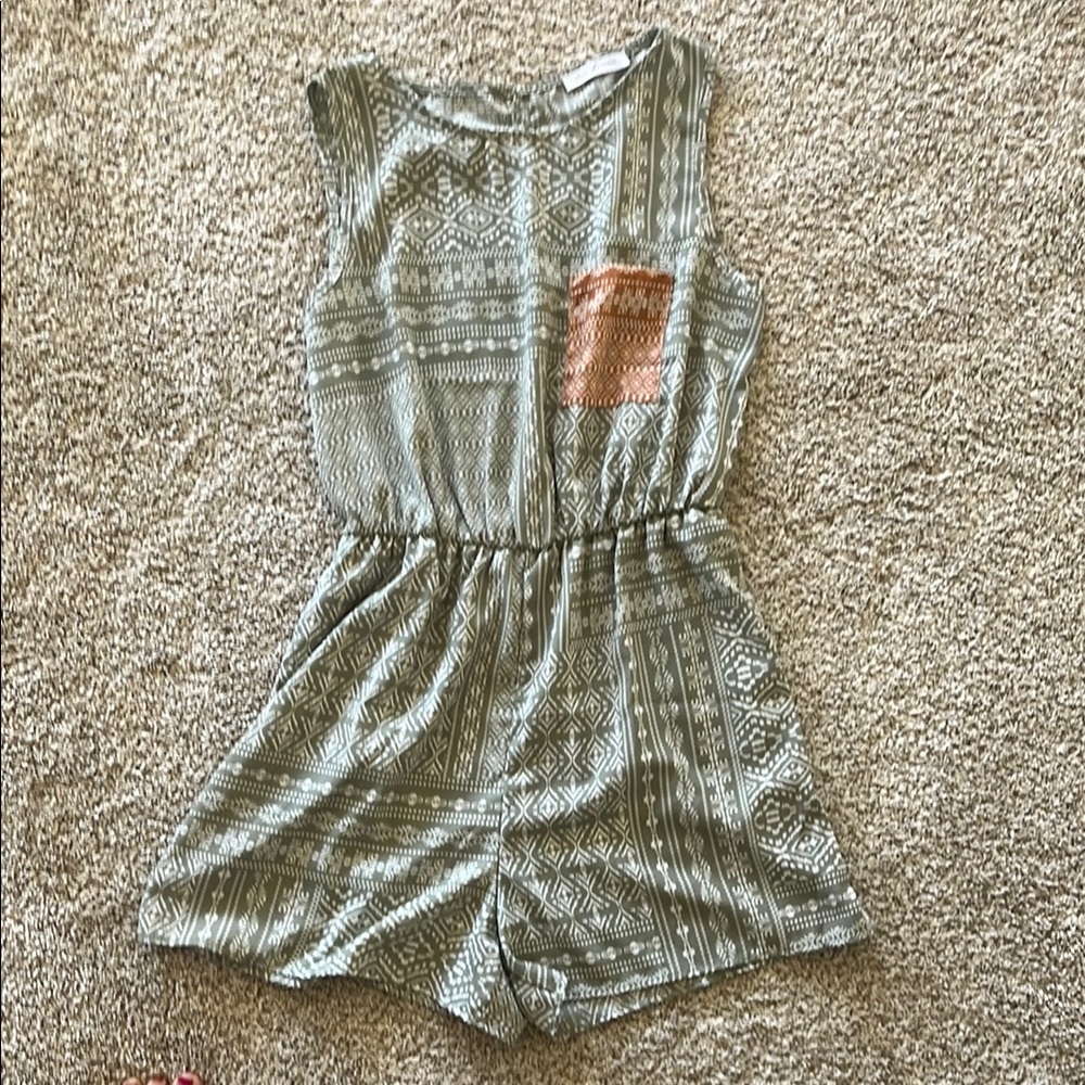 NWOT- geometric romper